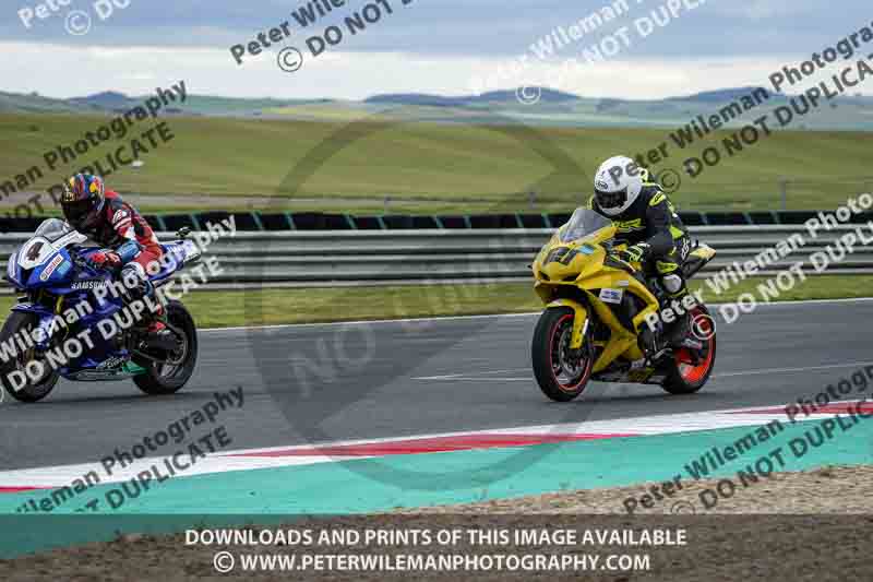 cadwell no limits trackday;cadwell park;cadwell park photographs;cadwell trackday photographs;enduro digital images;event digital images;eventdigitalimages;navarra;no limits trackdays;peter wileman photography;racing digital images;trackday digital images;trackday photos